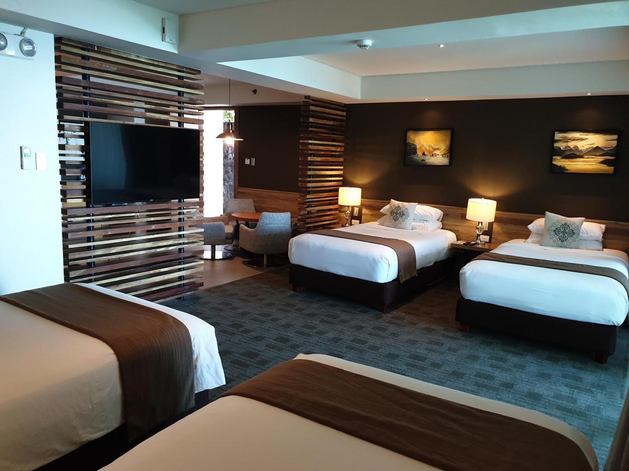 Escala Tagaytay Hotel Tagaytay City Ngoại thất bức ảnh